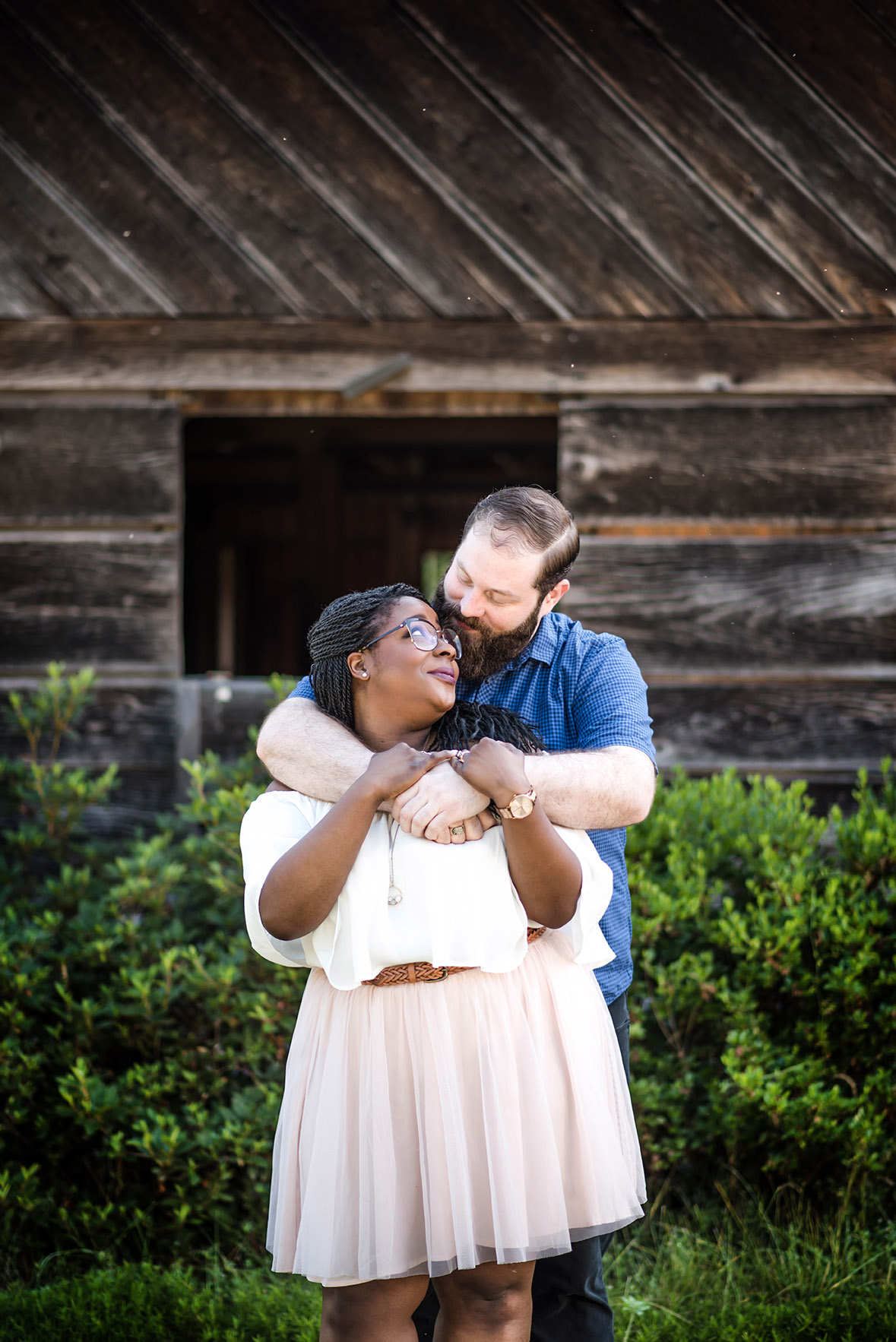 ENGAGEMENT | Relaxed and Laid Back Outdoor Engagement Shoot | La Joy Photography | Pretty Pear Bride