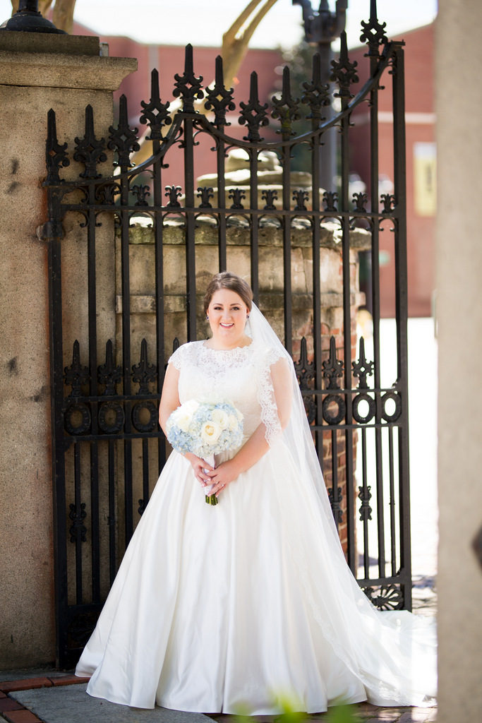 REAL WEDDING | Music Inspired Blue and Gray Georgia Wedding | Ashley Marks Photography | Pretty Pear Bride
