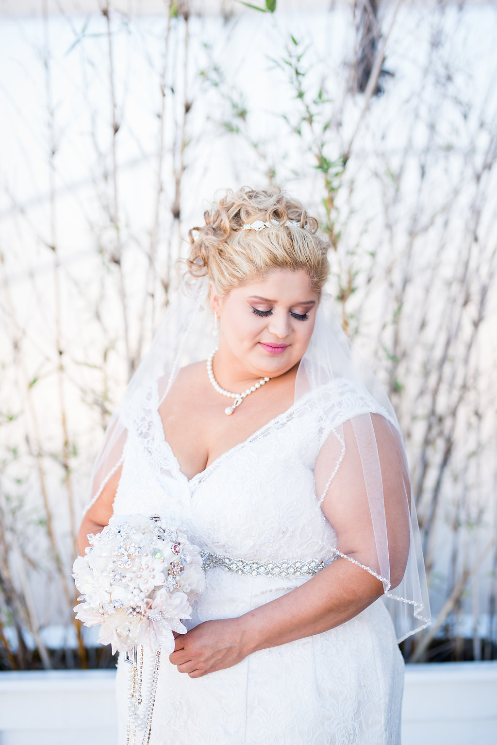 REAL WEDDING | Blush and Gold Vintage Theatre Themed Florida Wedding | Candice Wright Photography | Pretty Pear Bride