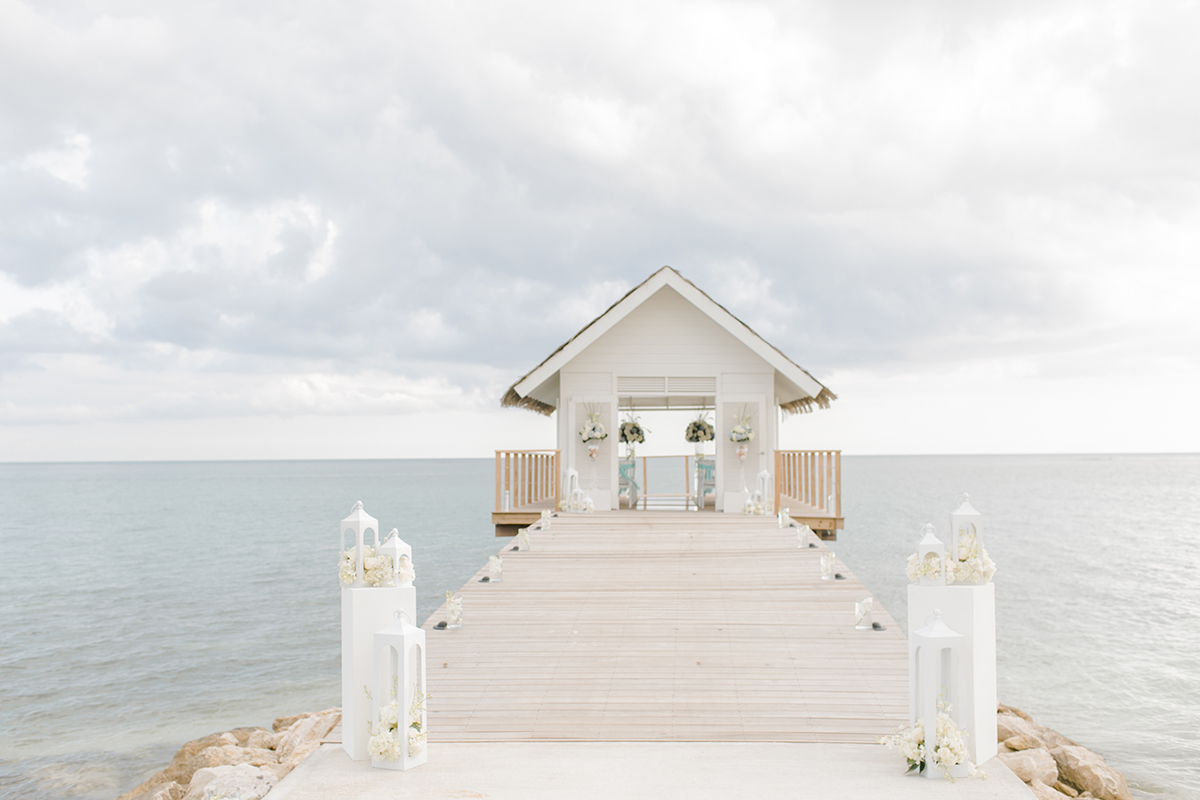 TRAVEL | 4 Reasons to Plan Your Wedding at Sandals Resorts | Pretty Pear Bride