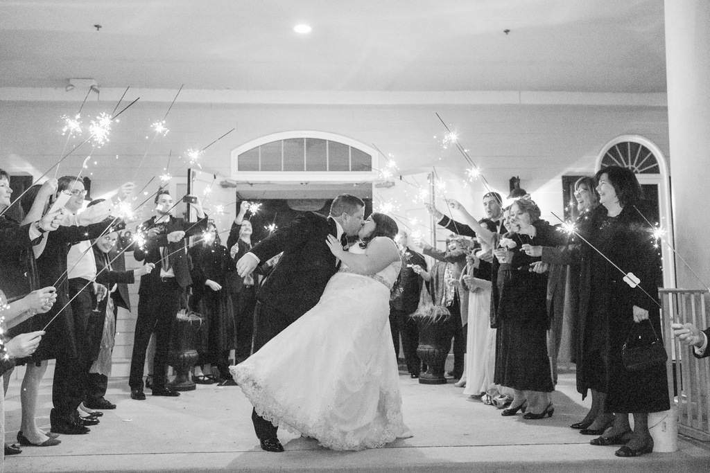 REAL WEDDING | Festive New Years Eve Virginia Wedding | Jessica Green Photography | Pretty Pear Bride