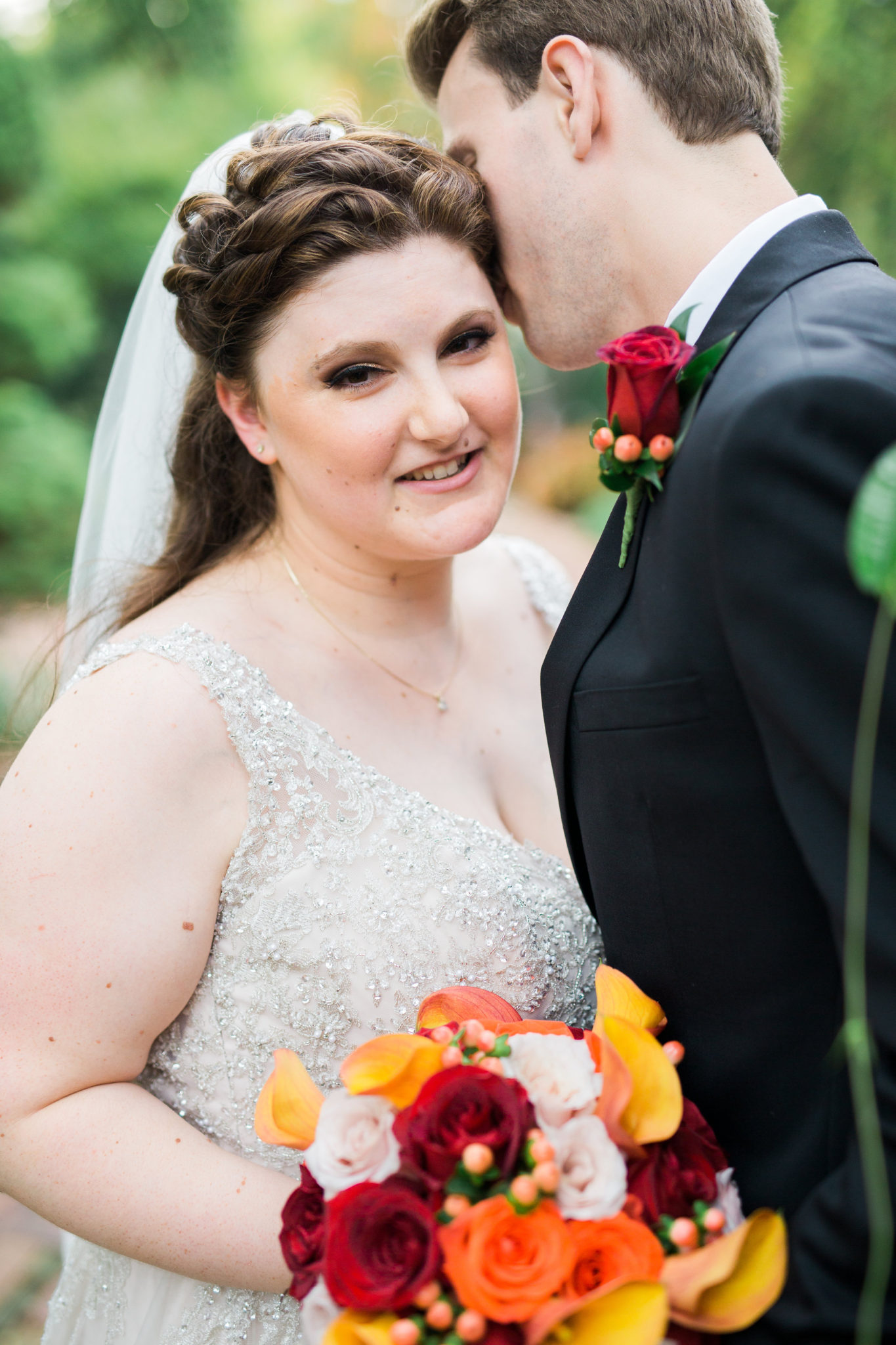 REAL WEDDING | Fall Missouri Wedding at The Conservatory | Zoe Life Photography | Pretty Pear Bride