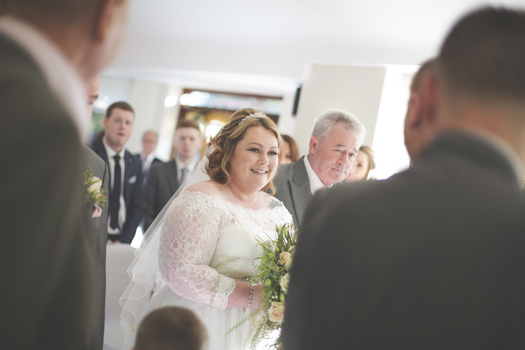 REAL WEDDING | Romantic England Wedding Breakfast | Sam Sanders Photography | Pretty Pear Bride