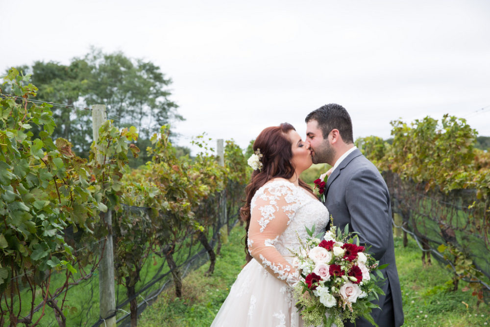 REAL WEDDING: Rustic Chic, Wine and Pizza Themed Fall Wedding in Long Island | Silver Fox | Pretty Pear Bride