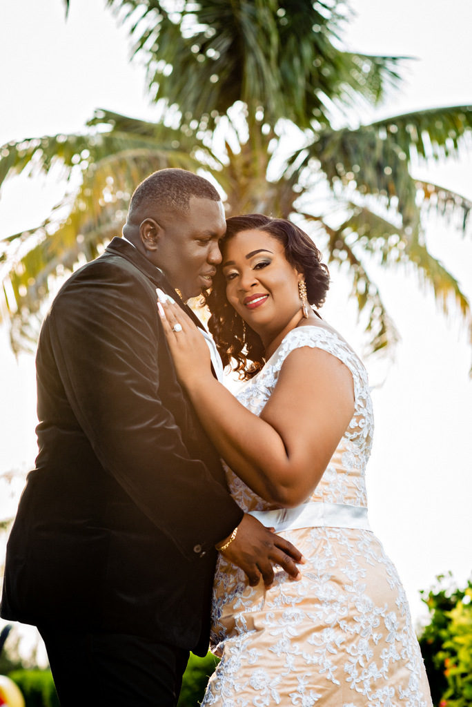 ENGAGEMENT | Elegant Nautical Engagement Session in The Bahamas | Lyndah Wells Photography | Pretty Pear Bride