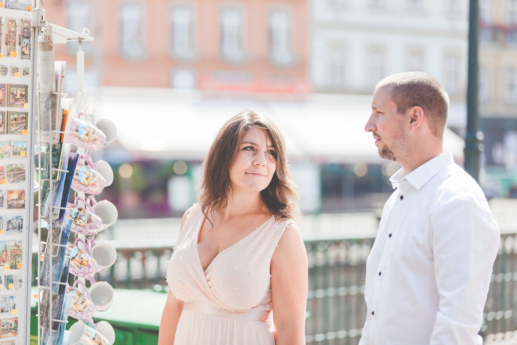 ENGAGEMENT | Europe Engagement Session in Czech Republic | Studio Under The Sky | Pretty Pear Bride