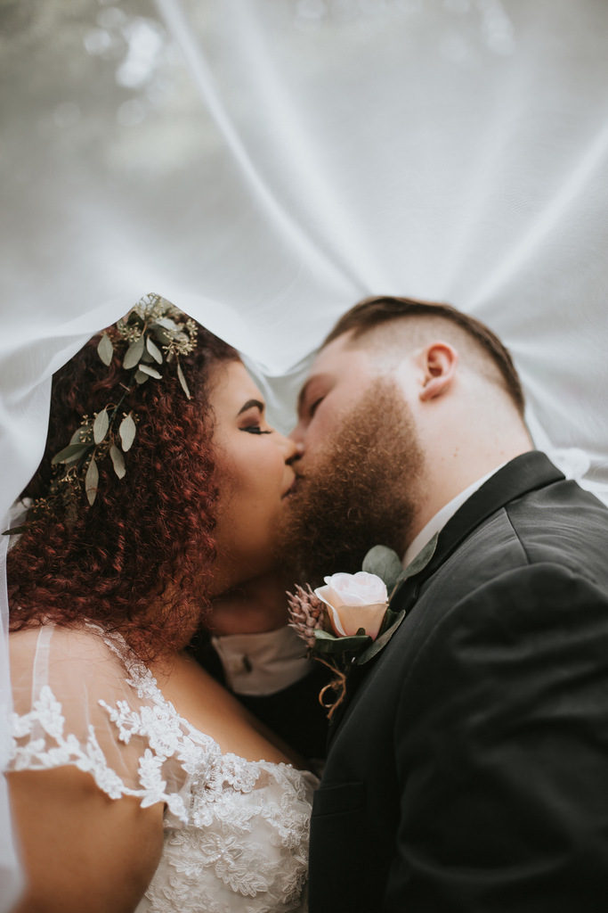 REAL WEDDING // Romantic Dark and Moody Rustic Midwest Wedding // Taylor  Sumner Photography - The Pretty Pear Bride - Plus Size Bridal Magazine