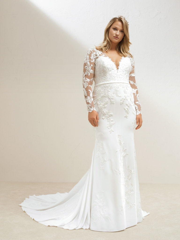 Plus Size Wedding Dress Designer | Pronovias | Pretty Pear Bride
