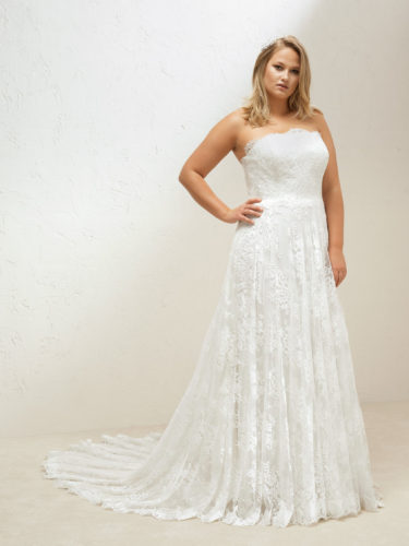 Plus Size Wedding Dress Designer | Pronovias - The Pretty Pear Bride ...