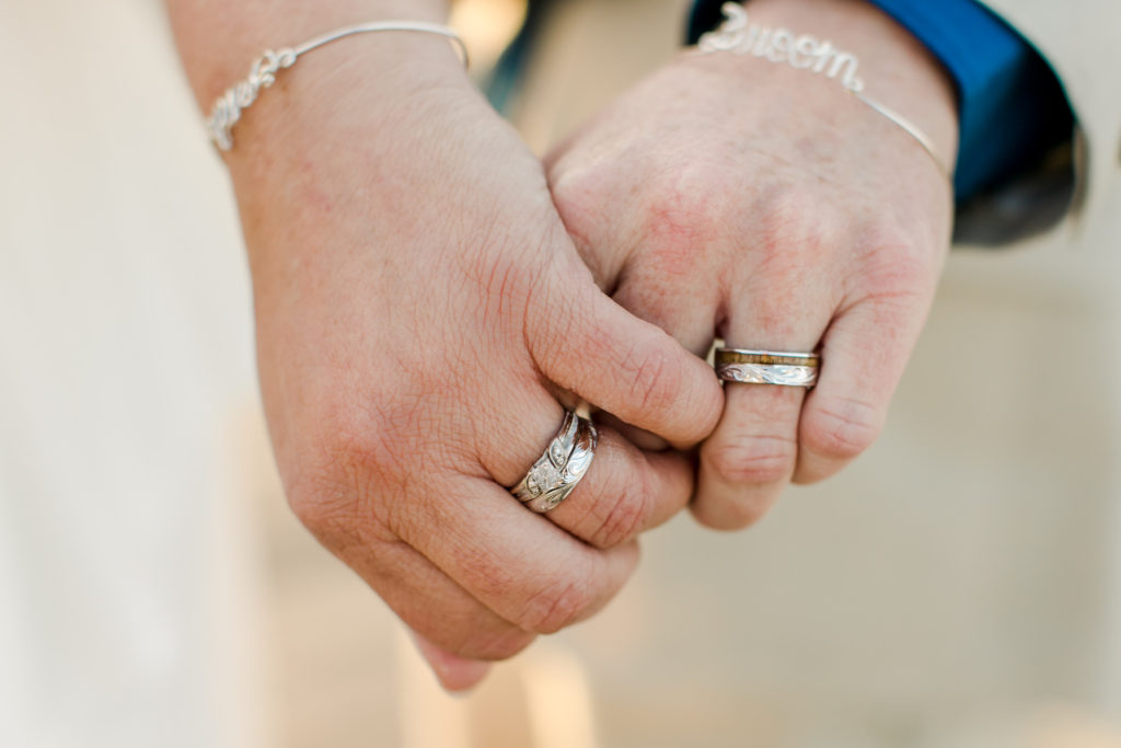 REAL WEDDING |Long Beach Lighthouse Elopement | Jessica Schilling Photography | Pretty Pear Bride