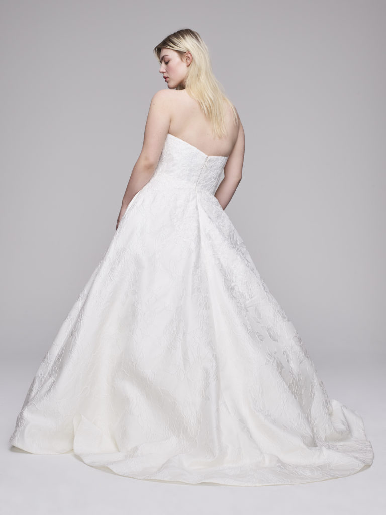 plus size wedding dress by anne barge curve collection