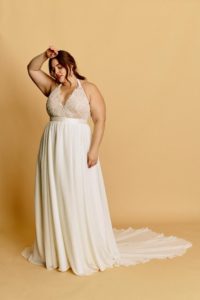 plus size bride, halseene, plus size wedding dress,