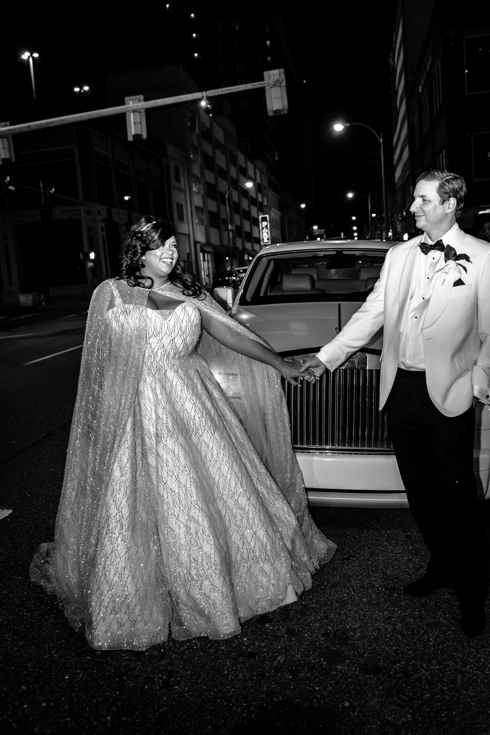 REAL WEDDING |Glam and Regal Memphis Wedding Featuring the Grizzlie’s Mascot|Camille Leigh Photography