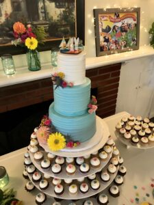 wedding cake, wedding cake with bunnies