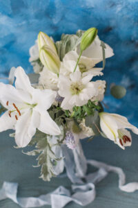 blue sapphire wedding flowers