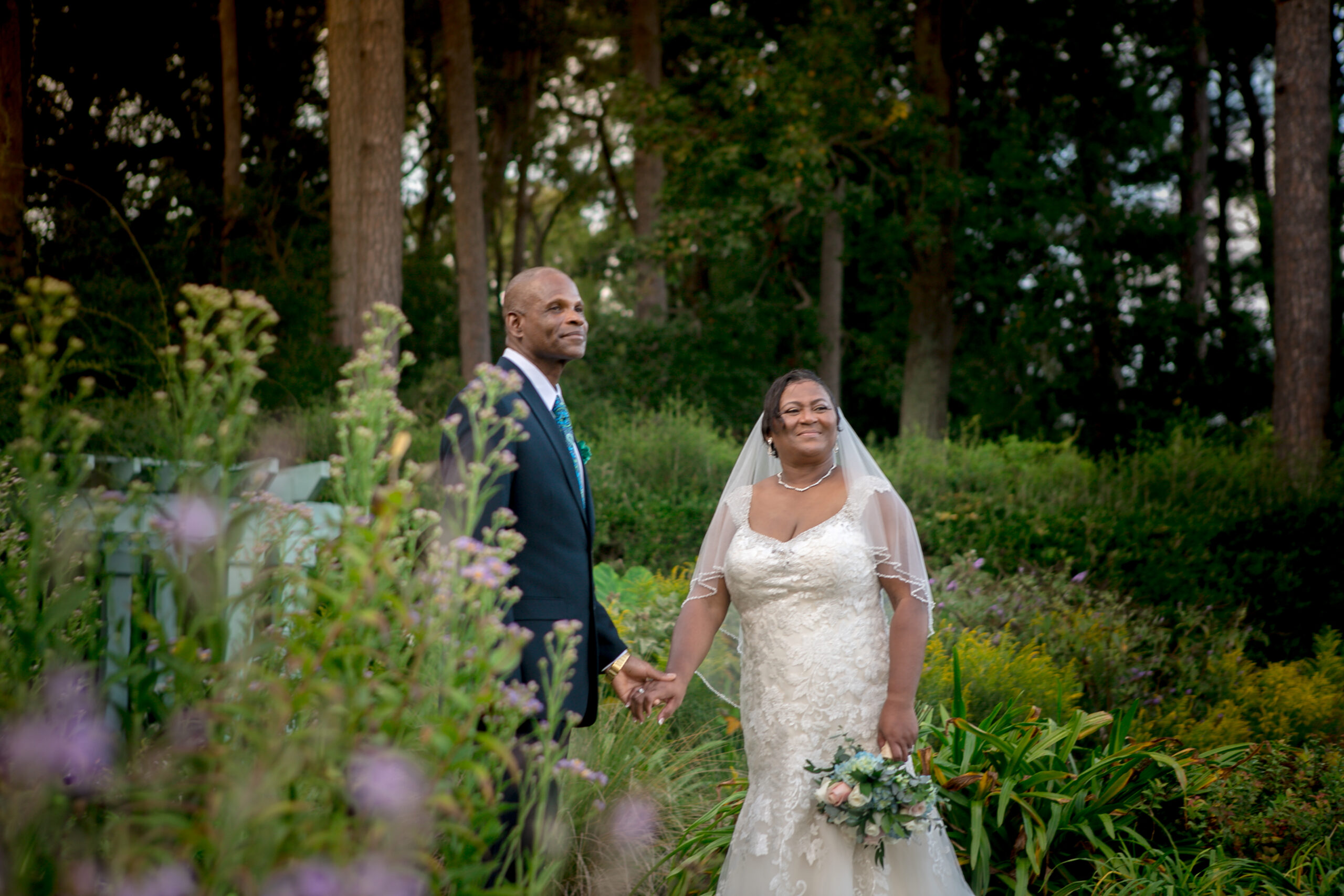 Real Wedding | Pandemic Norfolk Botanical Gardens Wedding | Ashley Vanley Photography | Pretty Pear Bride