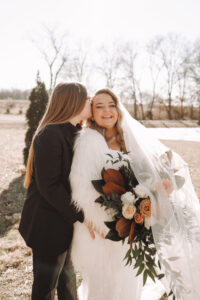 Boho Details Meet Amazing Florals in St. Louis Wedding | Pretty Pear Bride