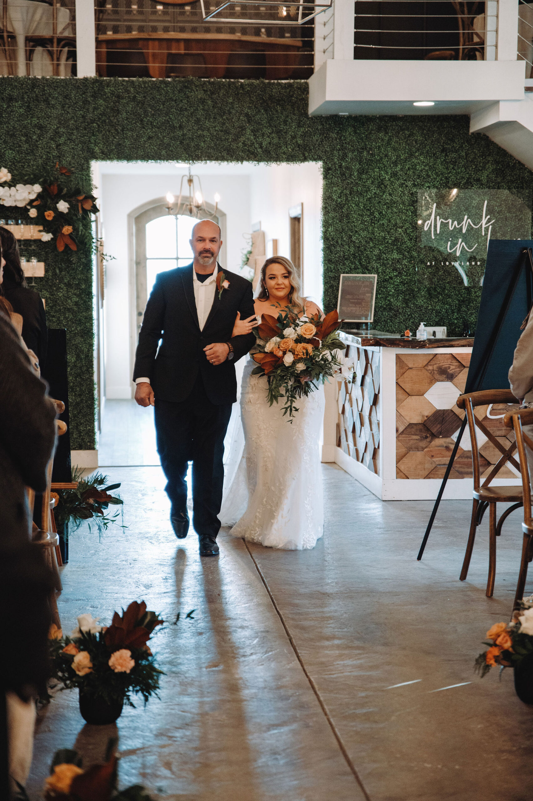 Boho Details Meet Amazing Florals in St. Louis Wedding | Pretty Pear Bride