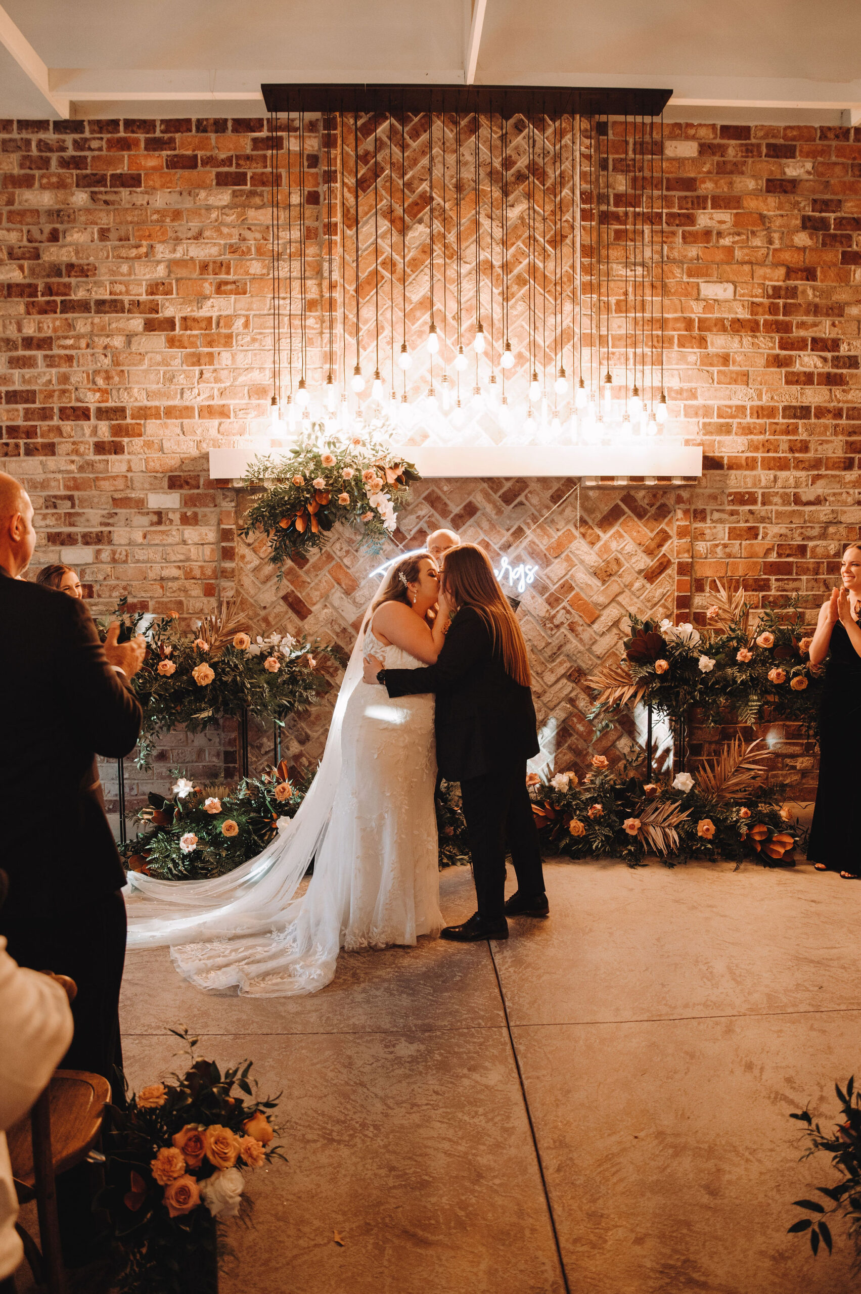 Boho Details Meet Amazing Florals in St. Louis Wedding | Pretty Pear Bride