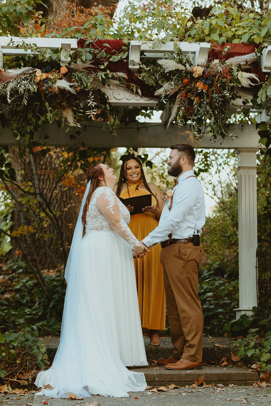 Plus Size Bride Stuns in Fall Boho California Wedding - The Pretty Pear  Bride - Plus Size Bridal Magazine