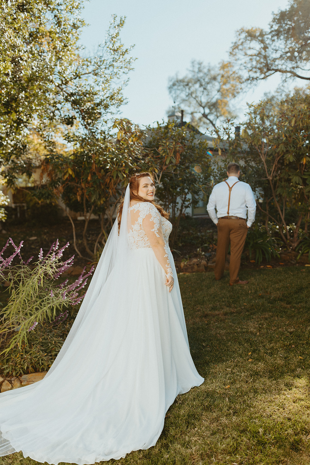 Plus Size Bride Stuns in Fall Boho California Wedding