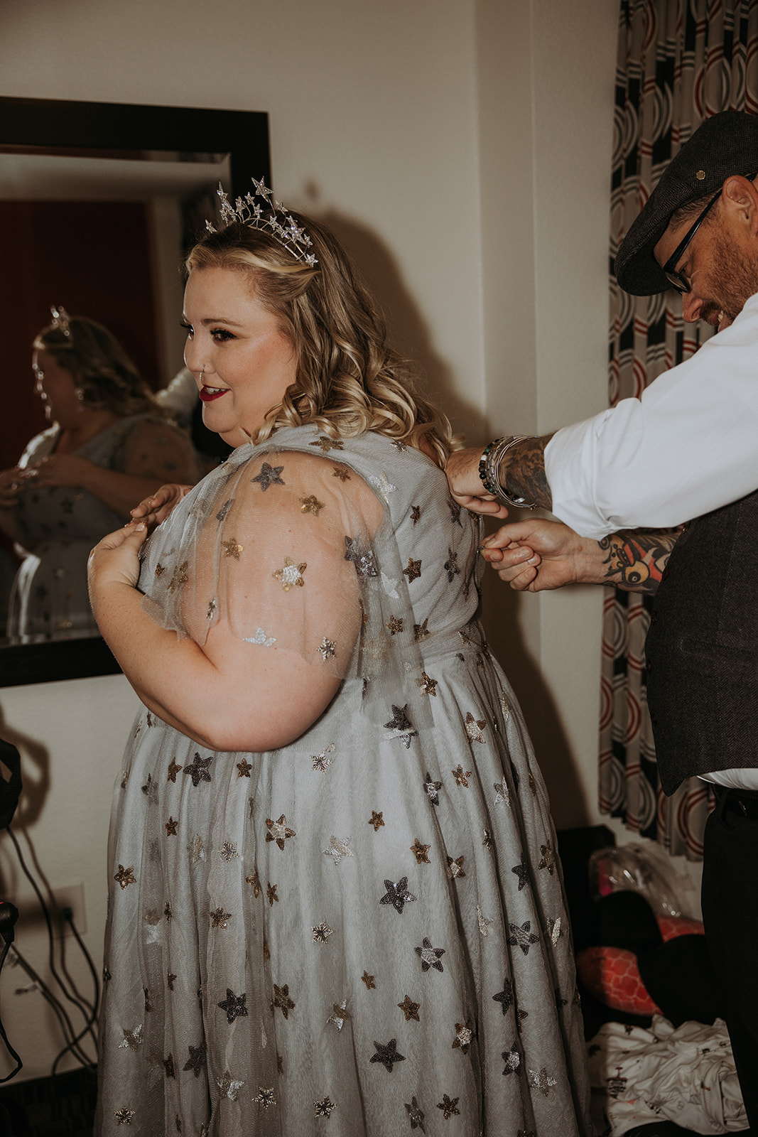 vegas wedding, vegas elopement, plus size bride,