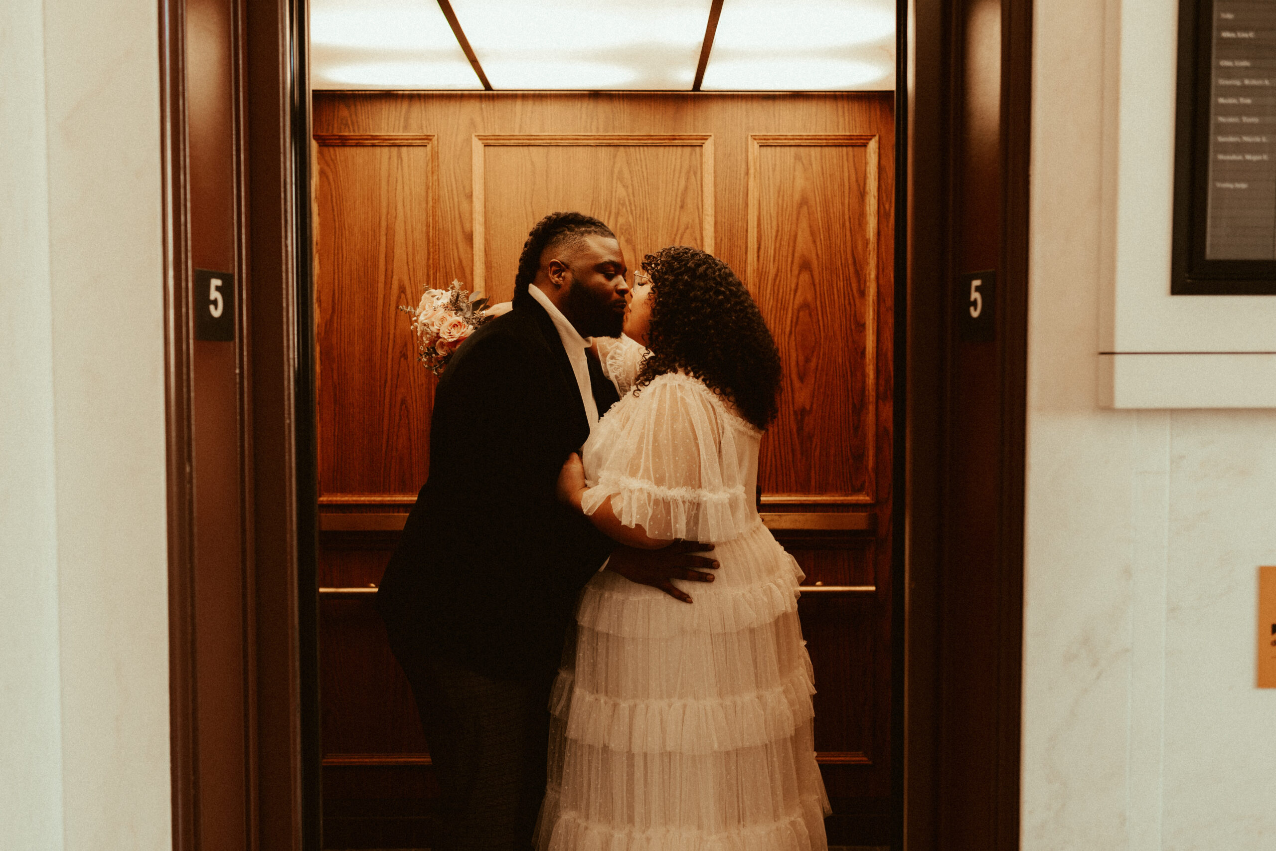 Candid Courthouse Elopement in Cincinnati