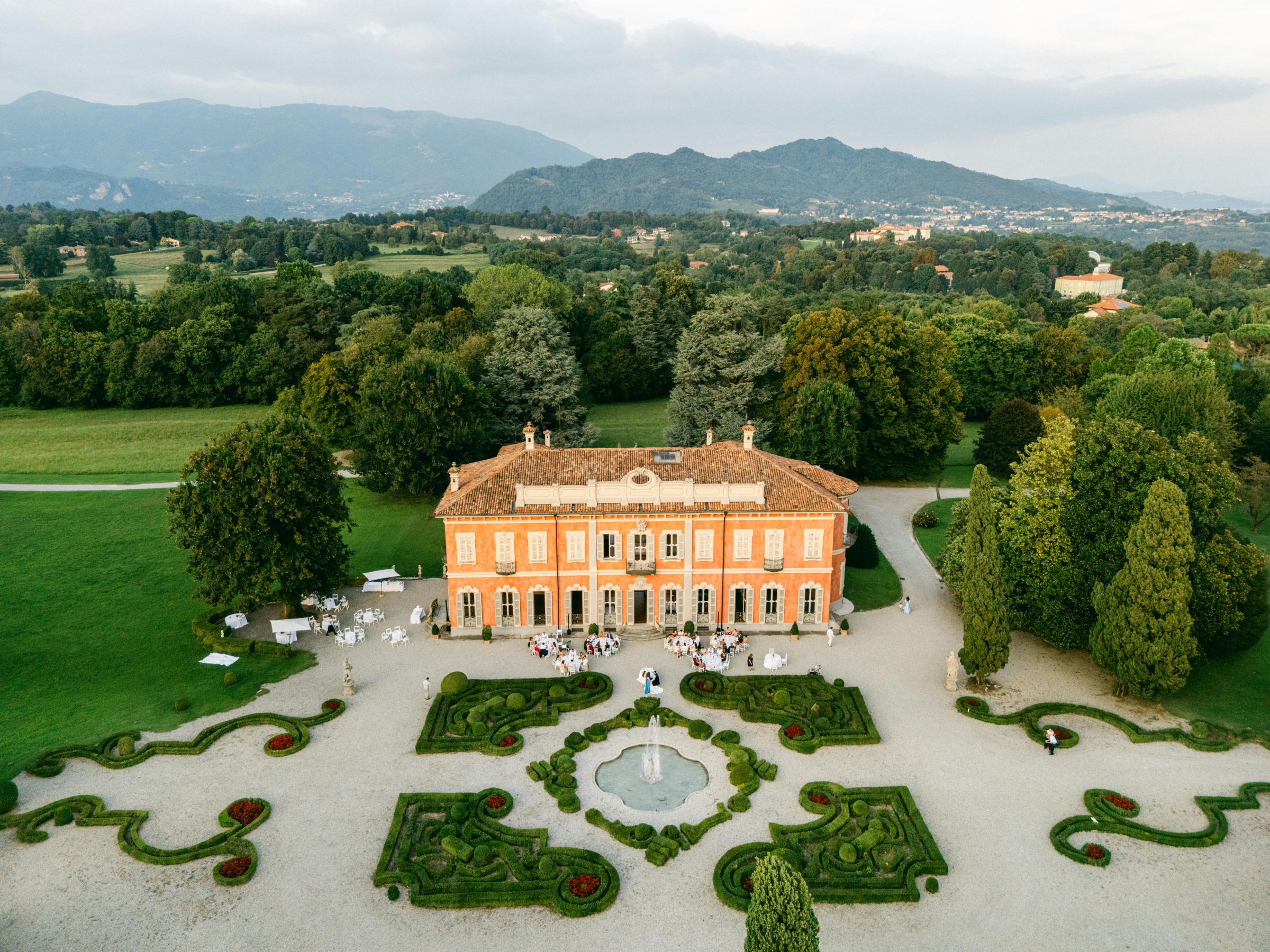 How to Choose a Wedding Venue that Fits Your Personality