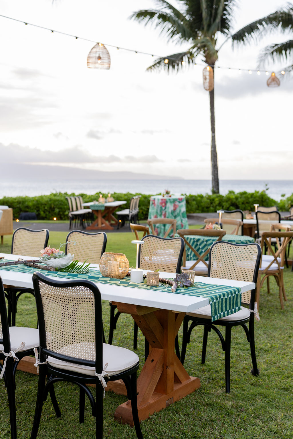 wedding tablescape at a maui welcome part at The Ritz-Carlton Maui, Kapalua
